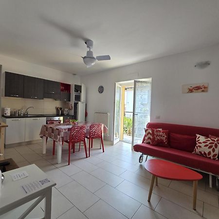Red Apartment - Residenza Silvana Вербания Экстерьер фото
