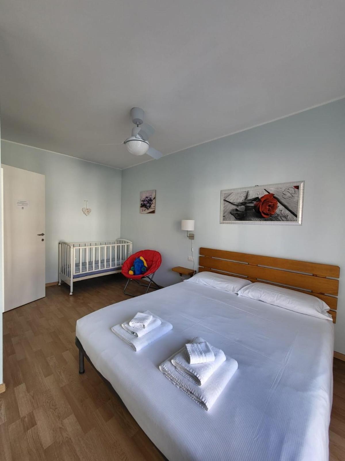 Red Apartment - Residenza Silvana Вербания Экстерьер фото