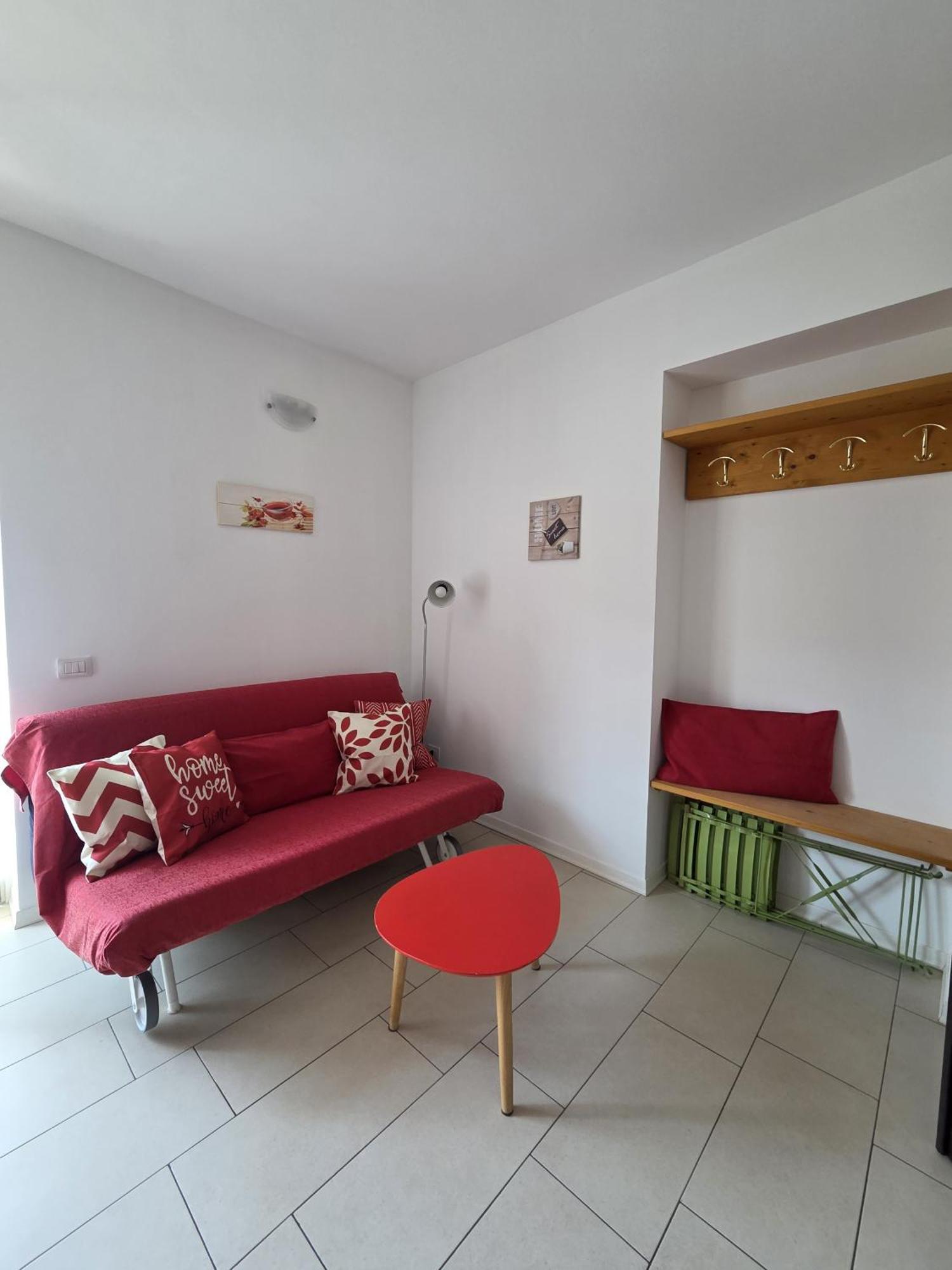 Red Apartment - Residenza Silvana Вербания Экстерьер фото
